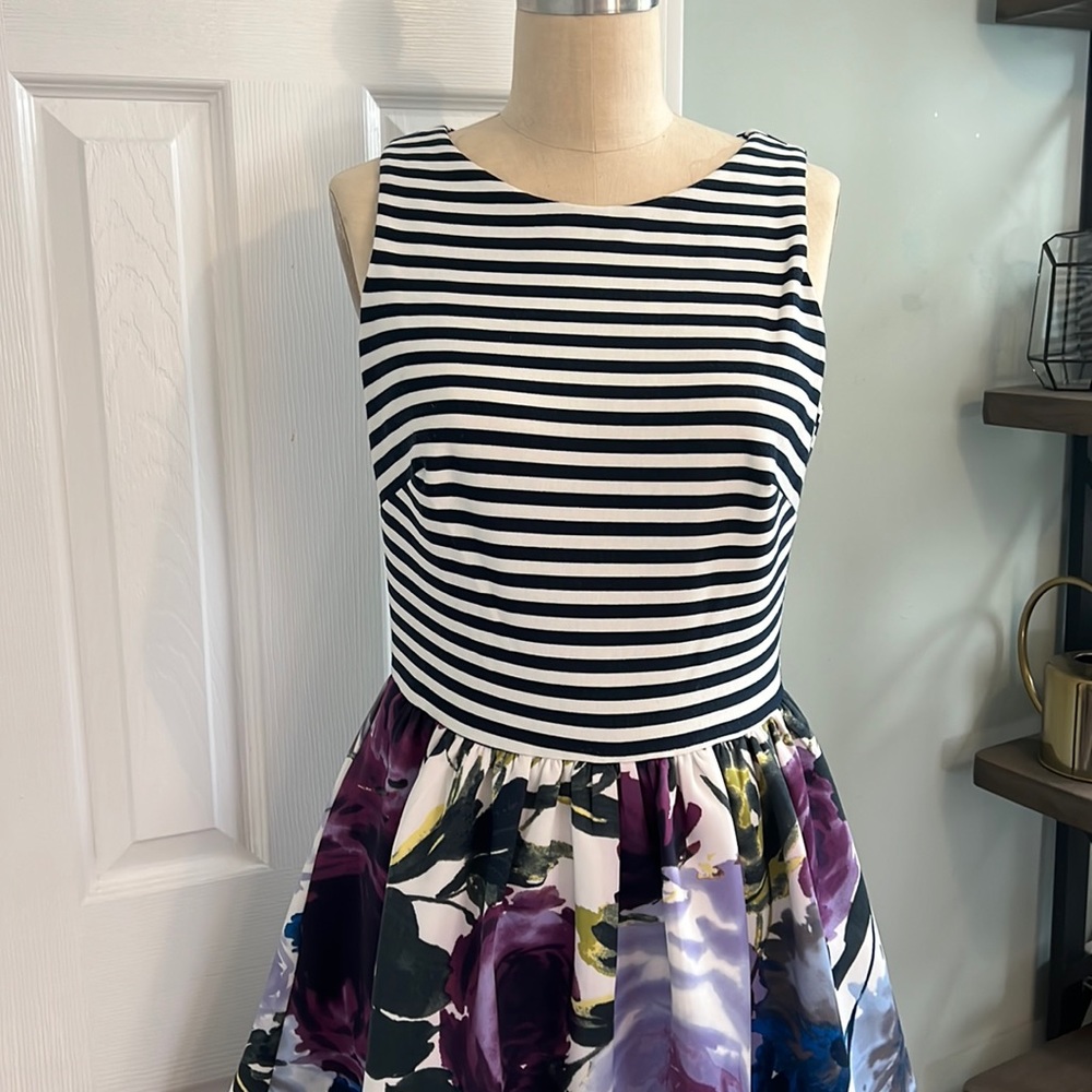 Taylor sleeveless navy/white stripe with floral full skirt dress. Size 6